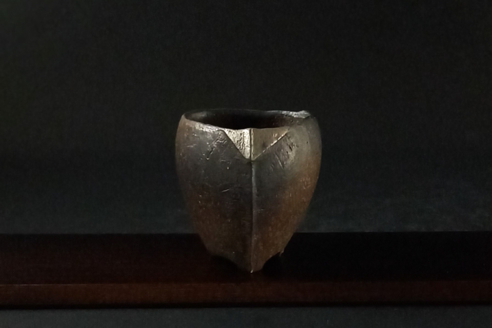 黒釉ぐい呑